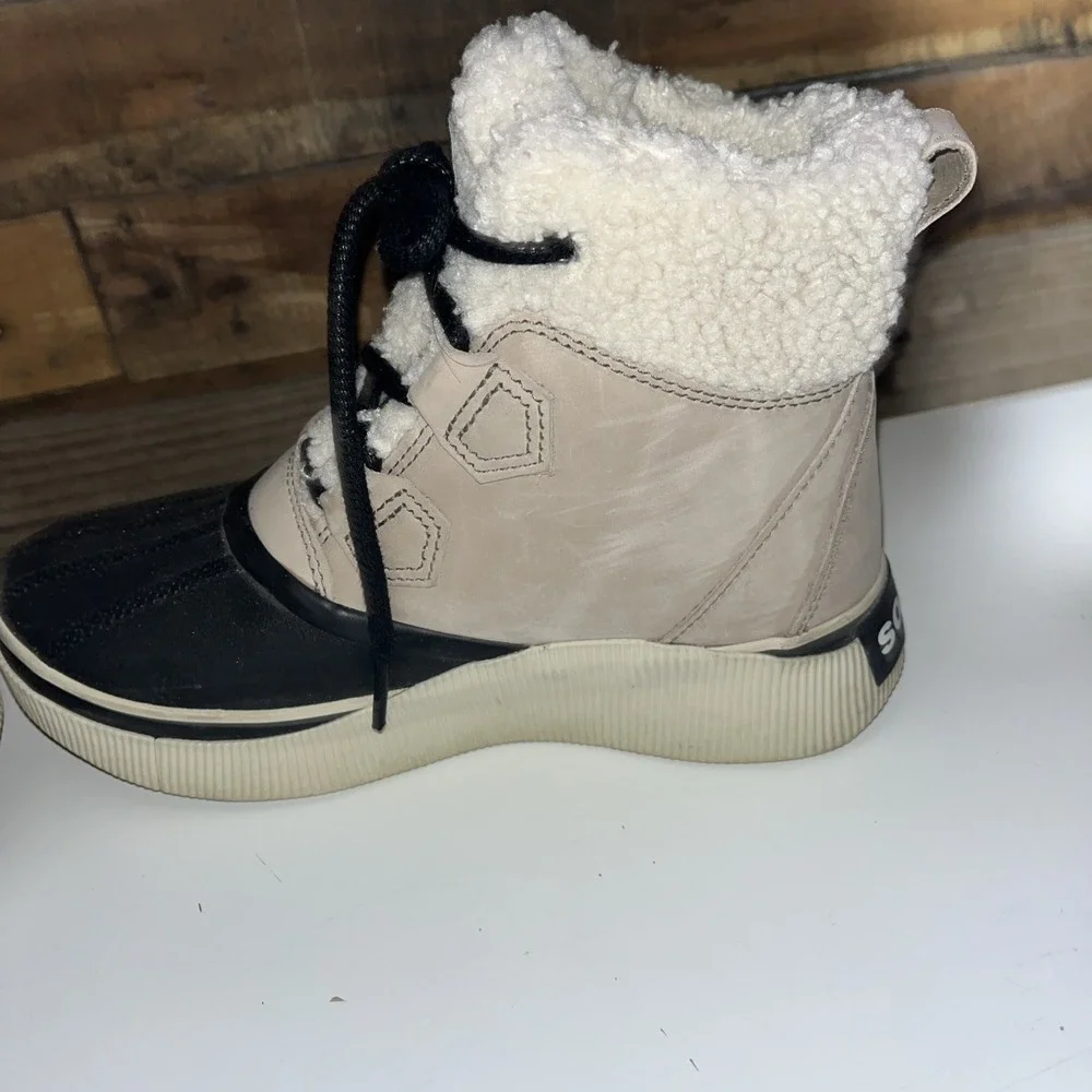 Sorel Women's Out N About‎ IV Chillz Waterproof Boots Omega Taupe, Black 8